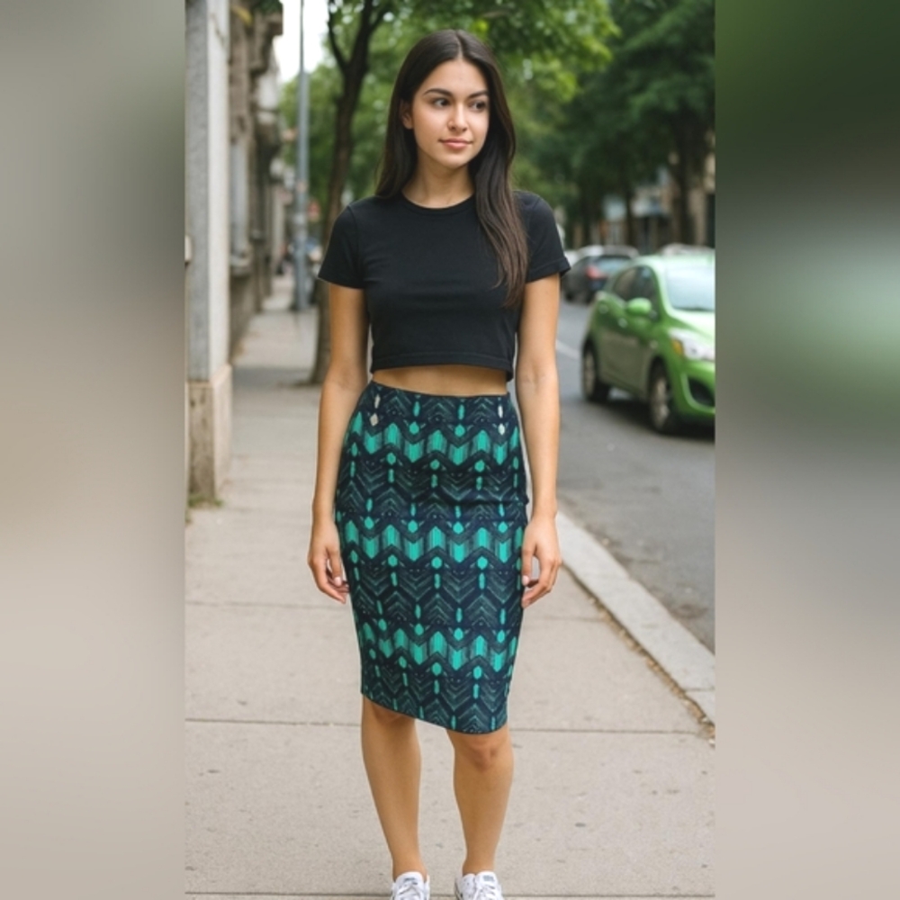 LulaRoe Midi Pencil Tube Skirt Black & Aqua Chevron Aztec Geo Print Size Small